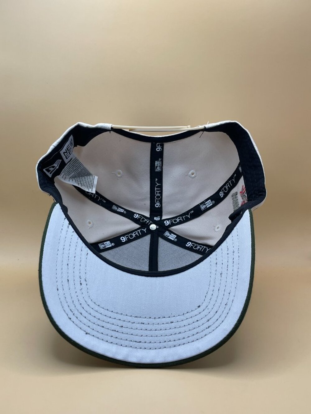 New Era 9FORTY LA Dodgers Two-Tone Cap Fresh, stylish, and bold - Picture 4 of 5